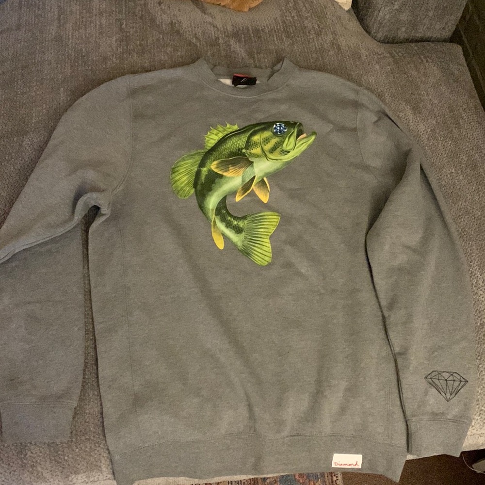 Diamond crew neck